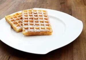 waffles-belgian-belgischewaffel-eat-dine-pastries-delicious-food-plate