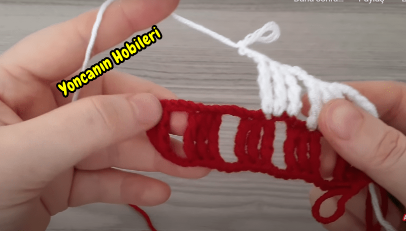Ördükçe Ördürecek İki Renkli Sıralı Örgü Modeli örgü yapımı