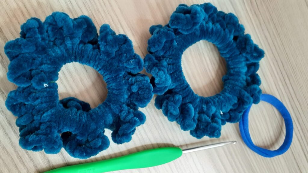 Easy crochet Knitting patterns Made With Rubber Buckle Çok kolay tığ işi örgü modelleri saç bandı