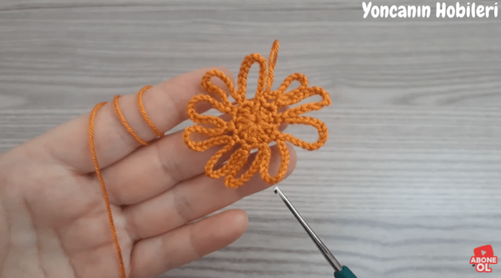Çok Kolay Tığ işi çiçek Örgü Modeli Çok kolay bebek örgü modelleri