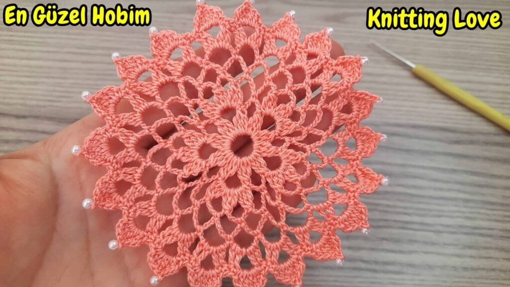 boncuklu nar çiçeği tığ işi örgü modeli