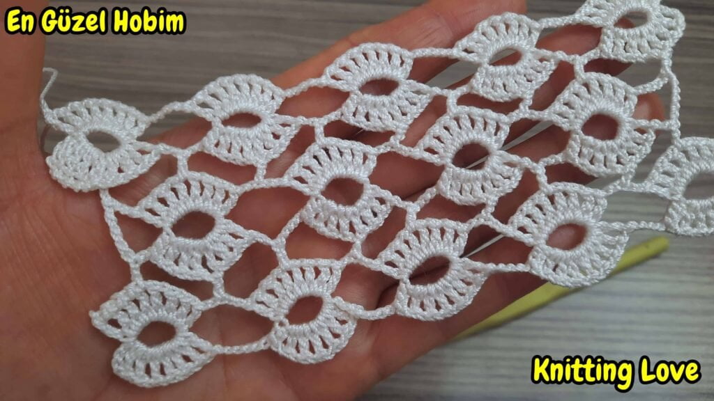 dikkat çeken şık tığ işi örgü modeli crochet pattern