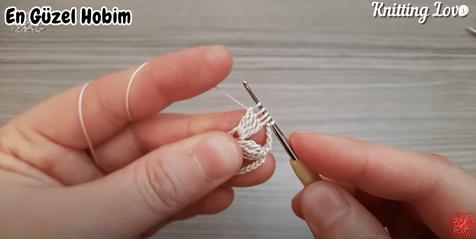 Harika Tığ İşi Minik Çiçek Desenli Örgü Modeli kolay örgü modelleri