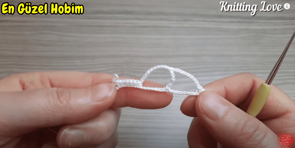 Müthiş Zincirli Şerit Desenli Tığ İşi Kolay Örgü Modeli örgü modelleri örnekleri