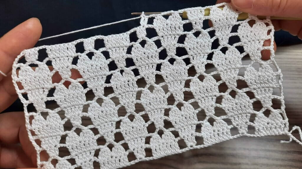 şahane tığ işi örgü modeli