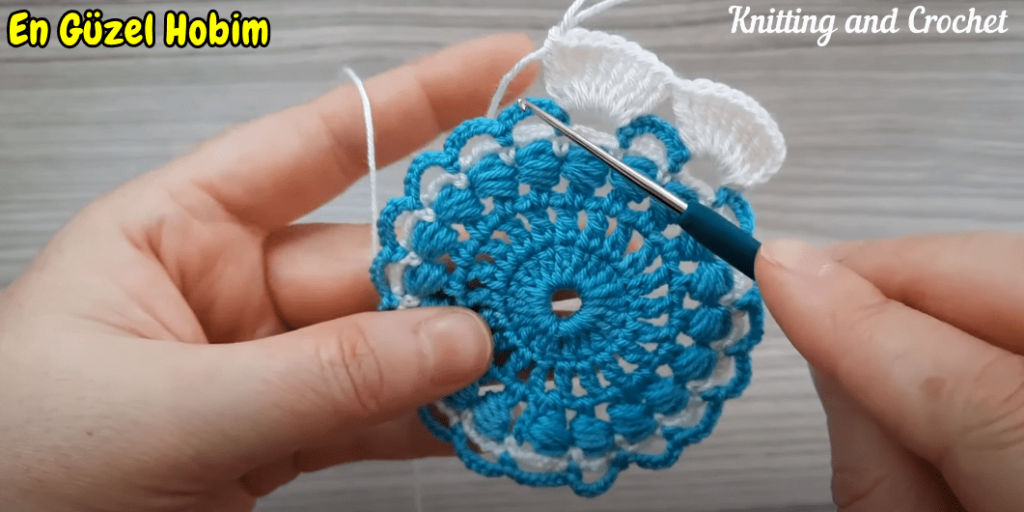 Fincan Altlığı Şahane Tığ İşi Yuvarlak Örgü Modeli