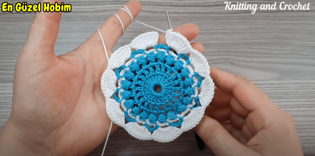 Fincan Altlığı Şahane Tığ İşi Yuvarlak Örgü Modeli