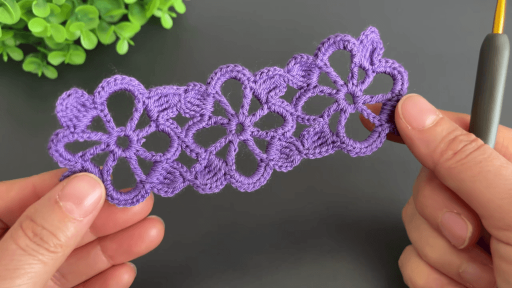 Dekoratif crochet örgü motifi
